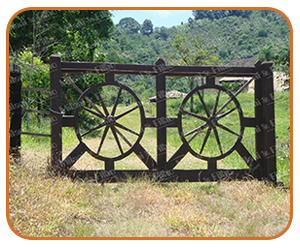 Portão, portão de madeira, portão de fazenda, portão de chácara, porteira de madeira