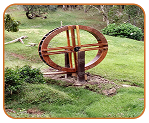 Roda d'água, roda d'água de madeira, monjolo, monjolo de madeira
