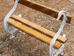 Banco de madeira, banco de praça, banco de jardim