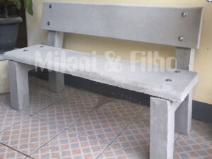 Banco concreto, com encosto