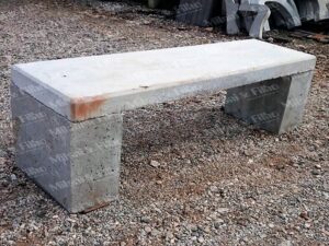 Banco de concreto, sem encosto