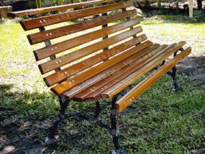 Banco de madeira, banco de praça, banco de jardim