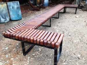 Banco Sem Encosto 04