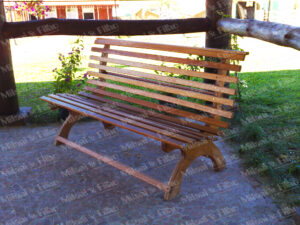 banco de madeira. banco de jardim